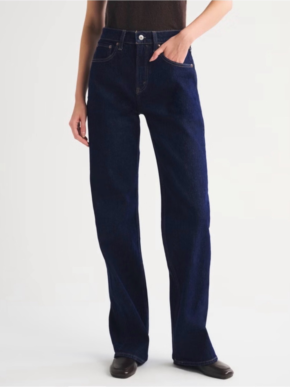NWT Abercrombie 90s Relaxed Jeans